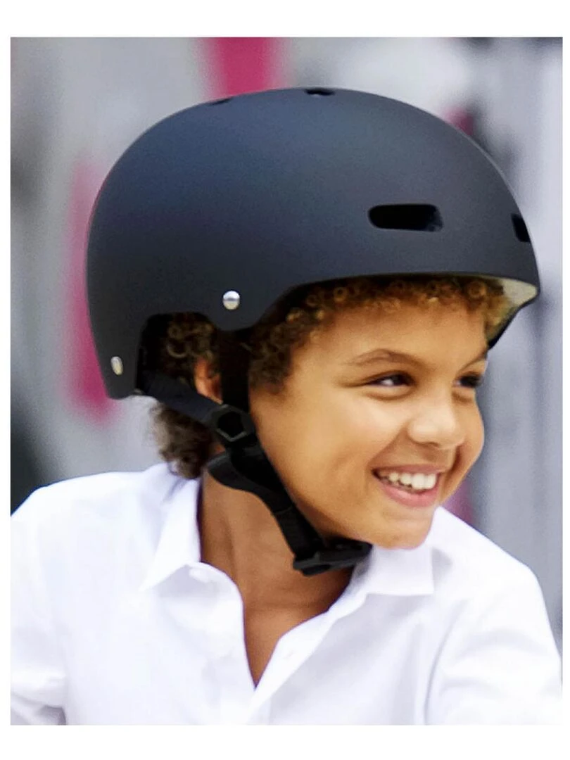 Casque Noir mat   Nouvelle gamme   boucle magnétique / lumière LED intégrée   Taille M = 52 à 56cm   N/A