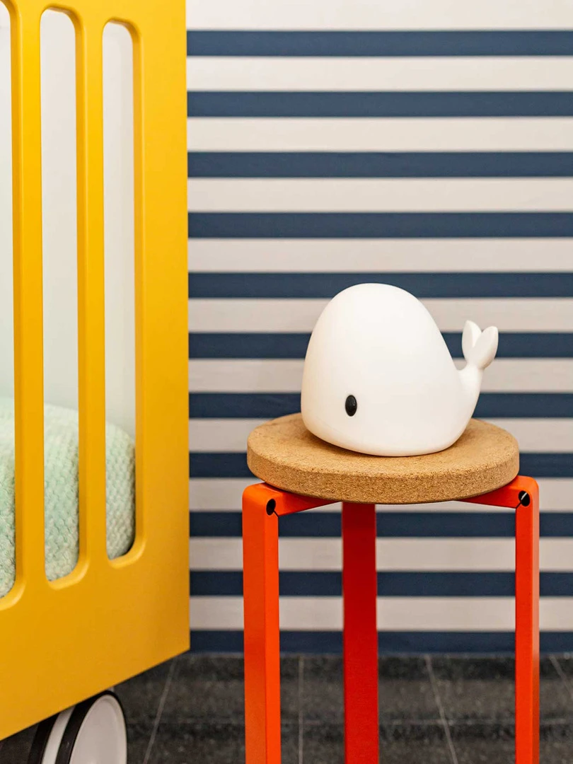 Veilleuse lumineuse tactile en silicone Baleine Multicolore
