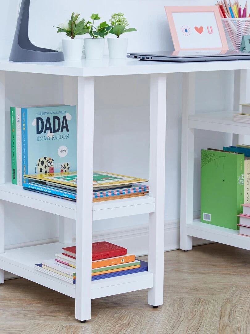 Fantasy Fields Ensemble de bureau et chaises en bois pour enfants avec étagères sur le côté Blanc