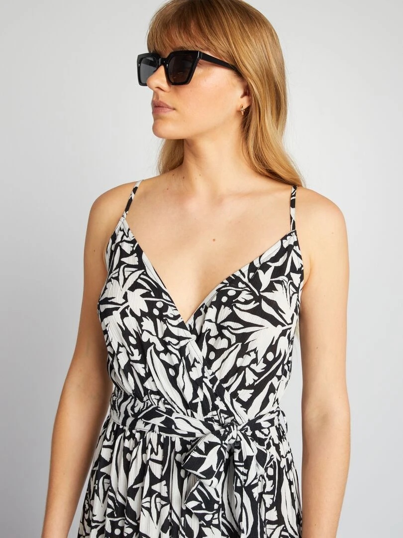Robe ceinturée à bretelles fines   Noir/blanc