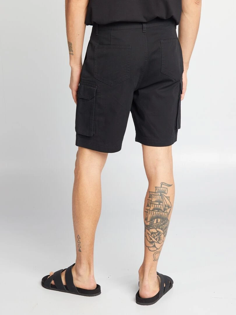Short chino avec poches sur les côtés   noir