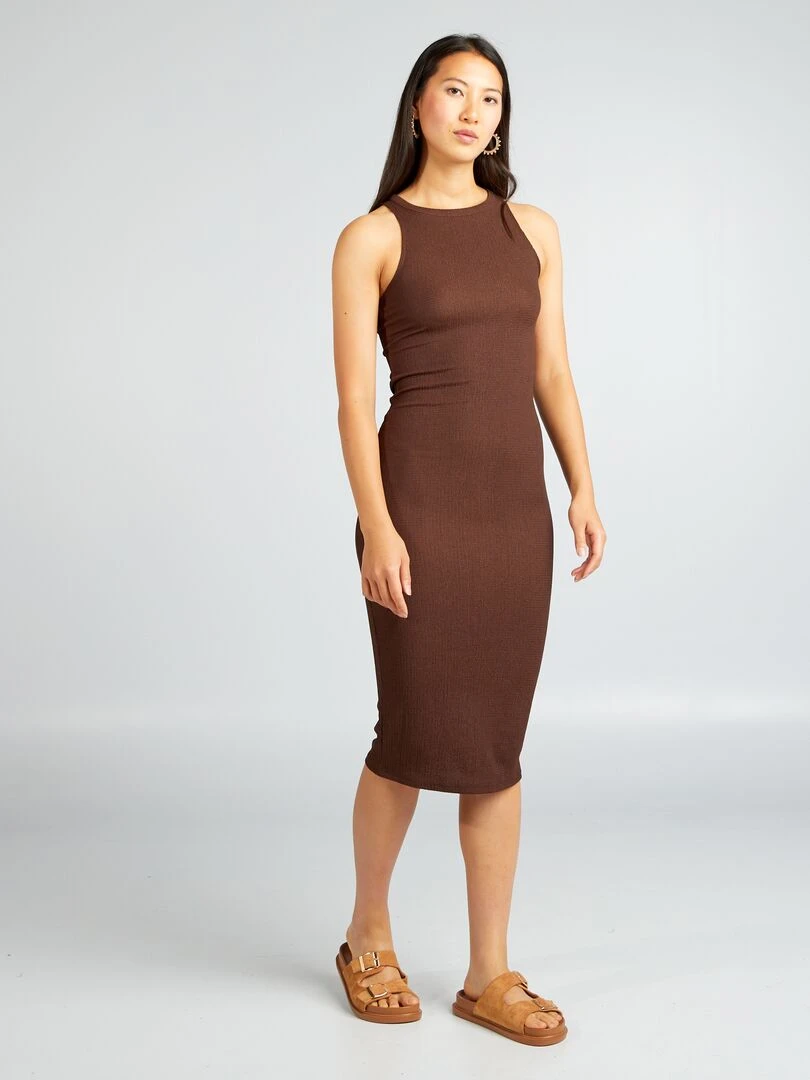 Robe en maille gaufrée et emmanchures américaines   Marron