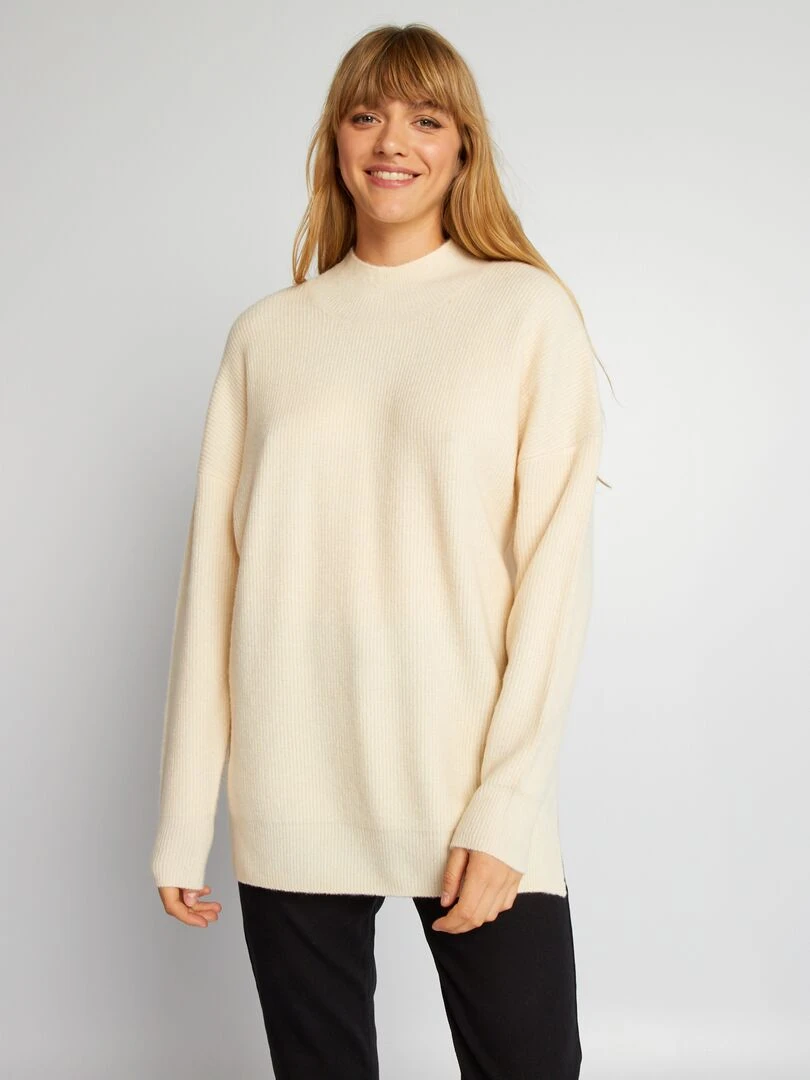 Pull en maille côtelée à col montant Crème