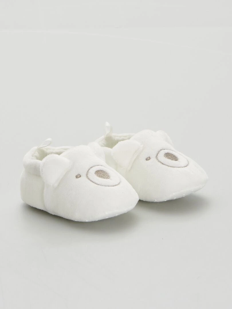 Chaussons bébé en velours blanc