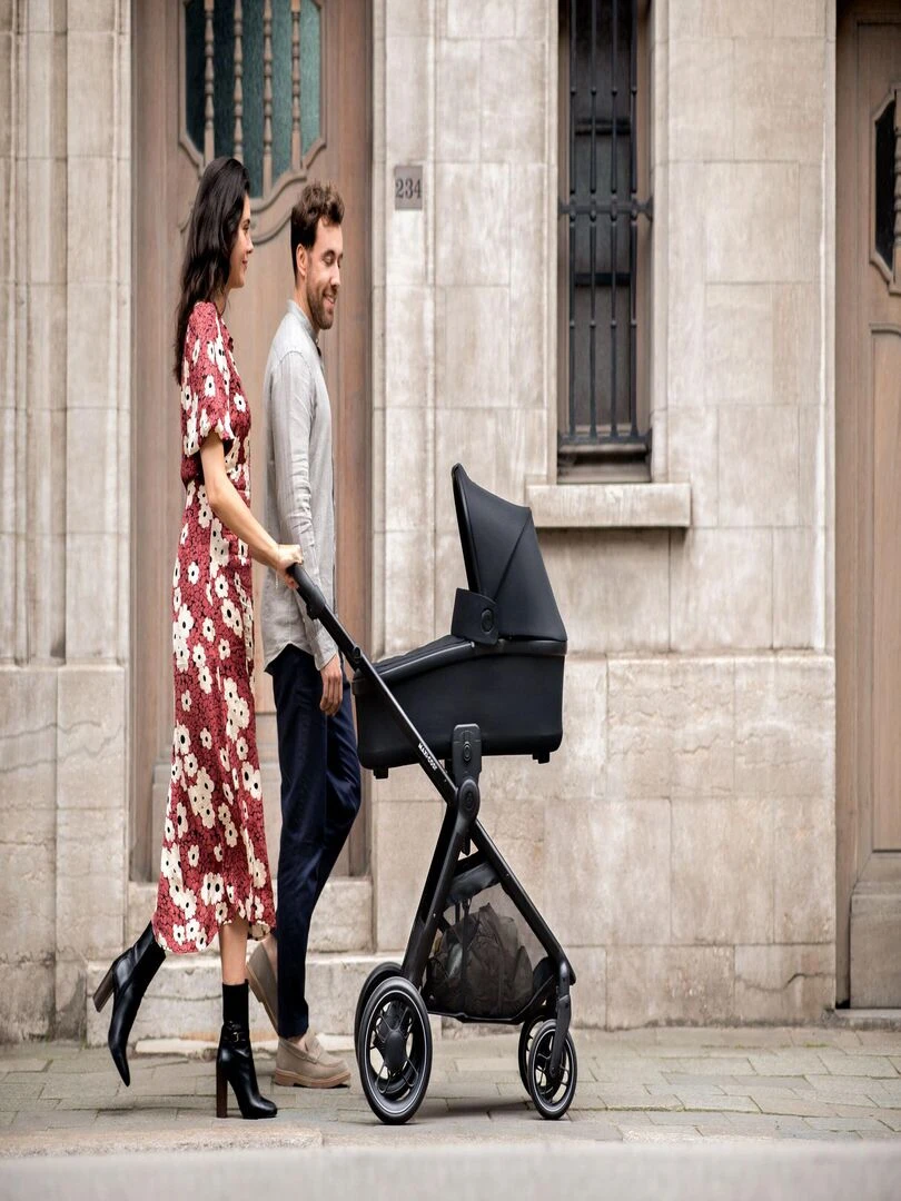 MAXI COSI Oria Nacelle pliable   Légère   De la naissance à 6 mois   Essential Black   Noir Noir Noir