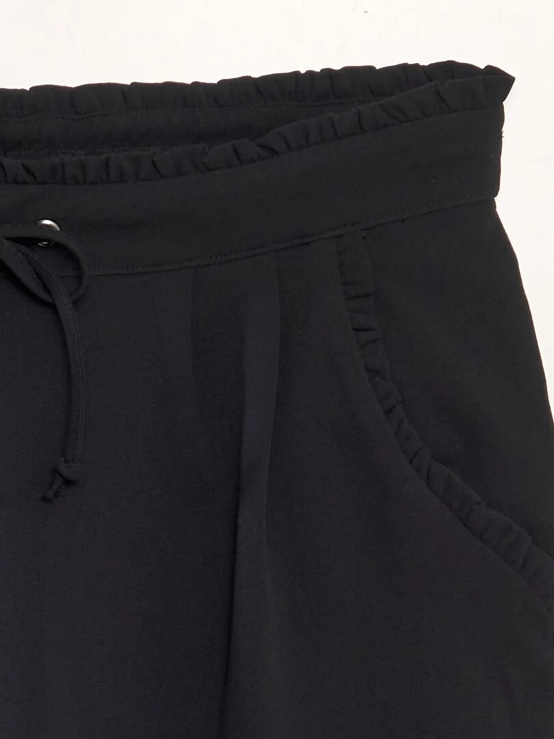 Short avec bords froufrous 'JDY'   noir