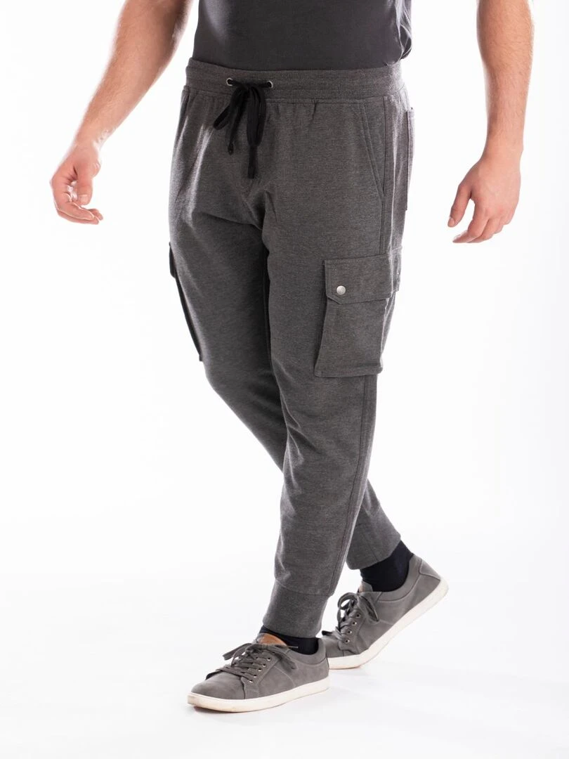 Pantalon de détente battle en molleton KINAN 'Rica Lewis' Gris