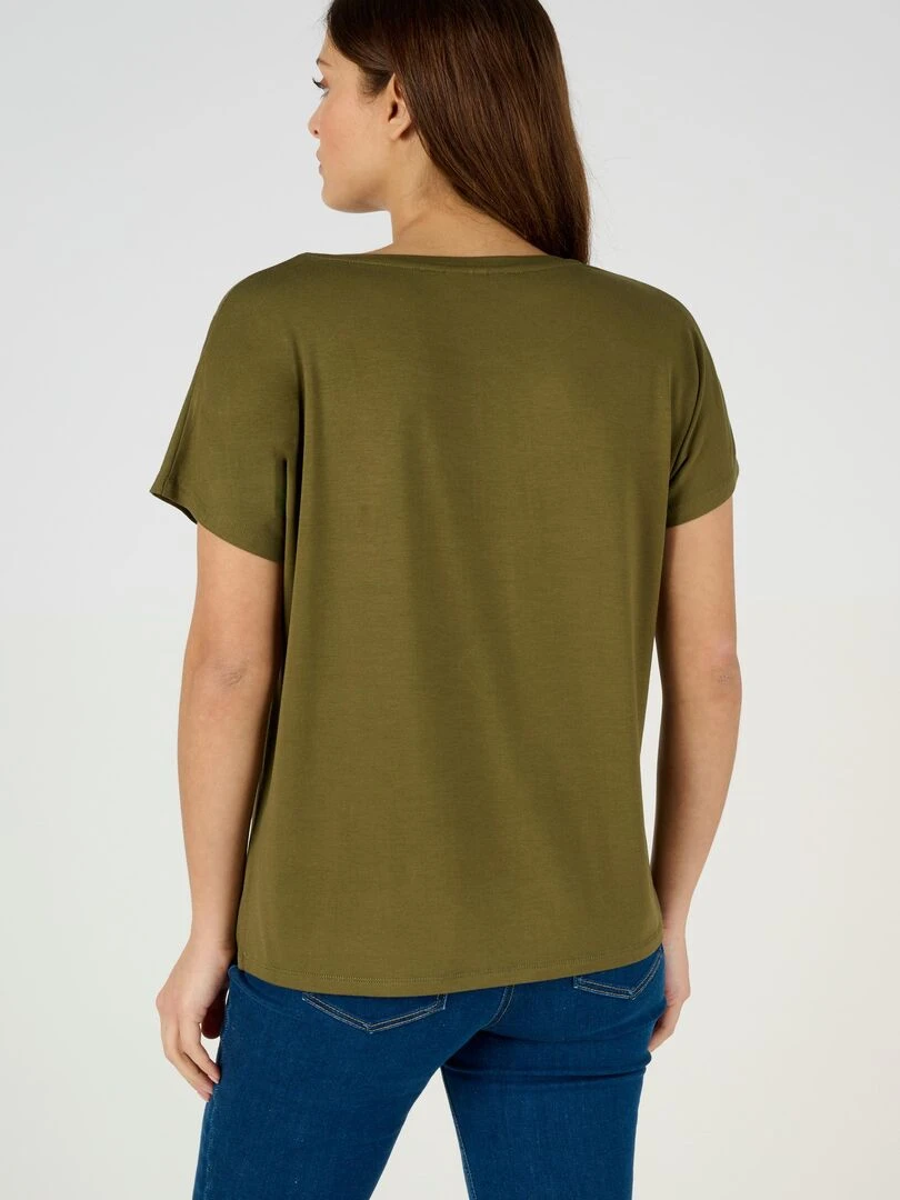 Tee shirt uni à sequins.   Damart   Kaki