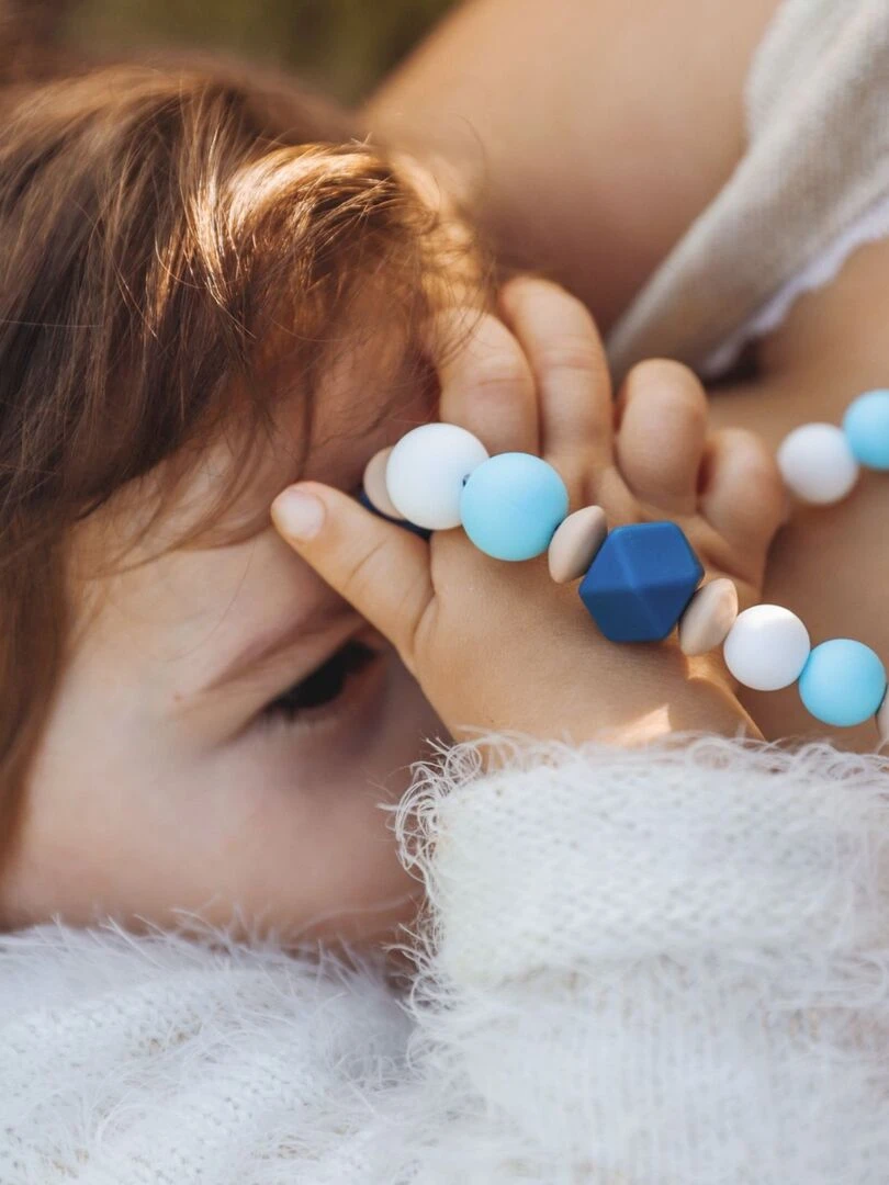 Collier d'allaitement ou de portage silicone 'Lilas' Bleu ciel