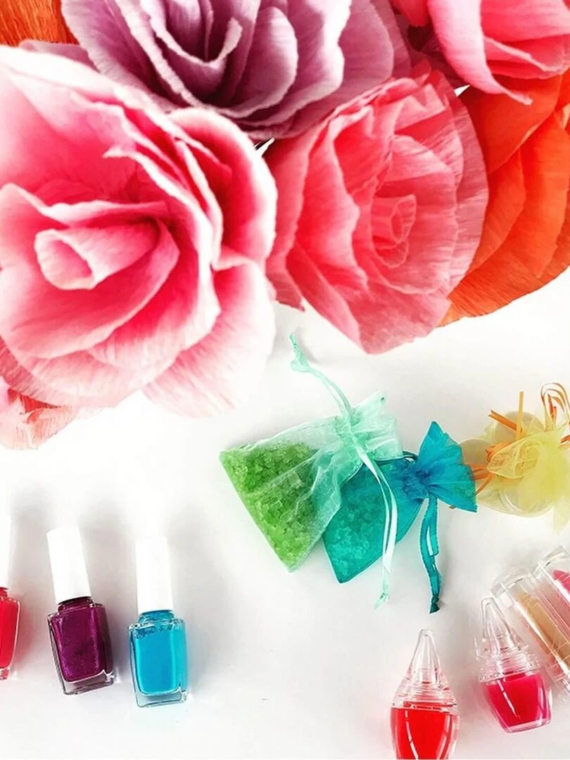 Fleurs en crepon   Roses   Art et creations   N/A