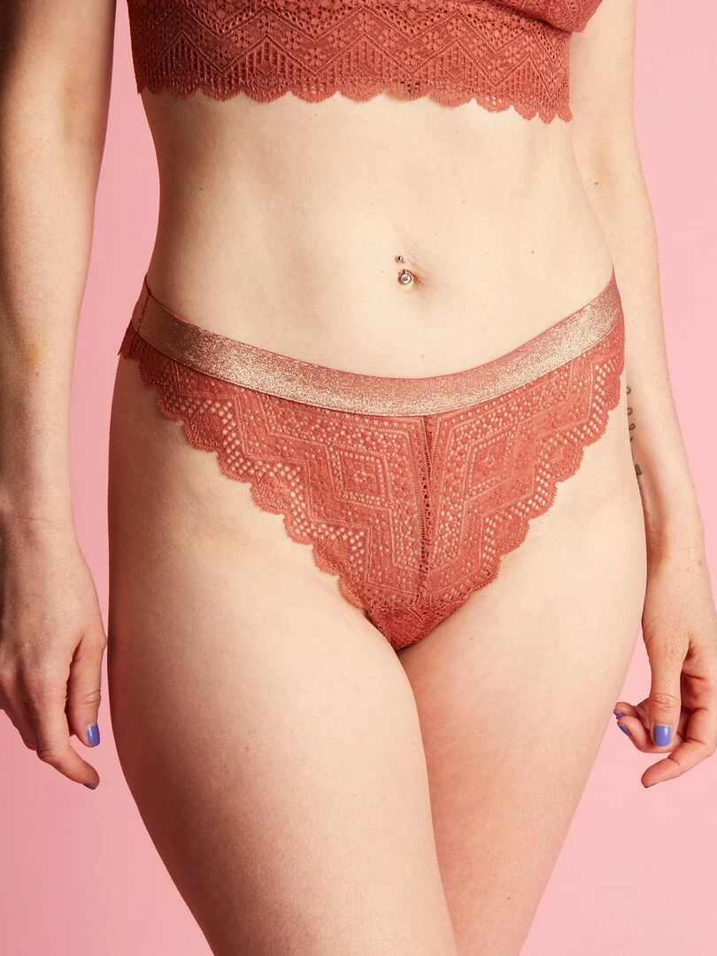 Tanga en dentelle ROSE