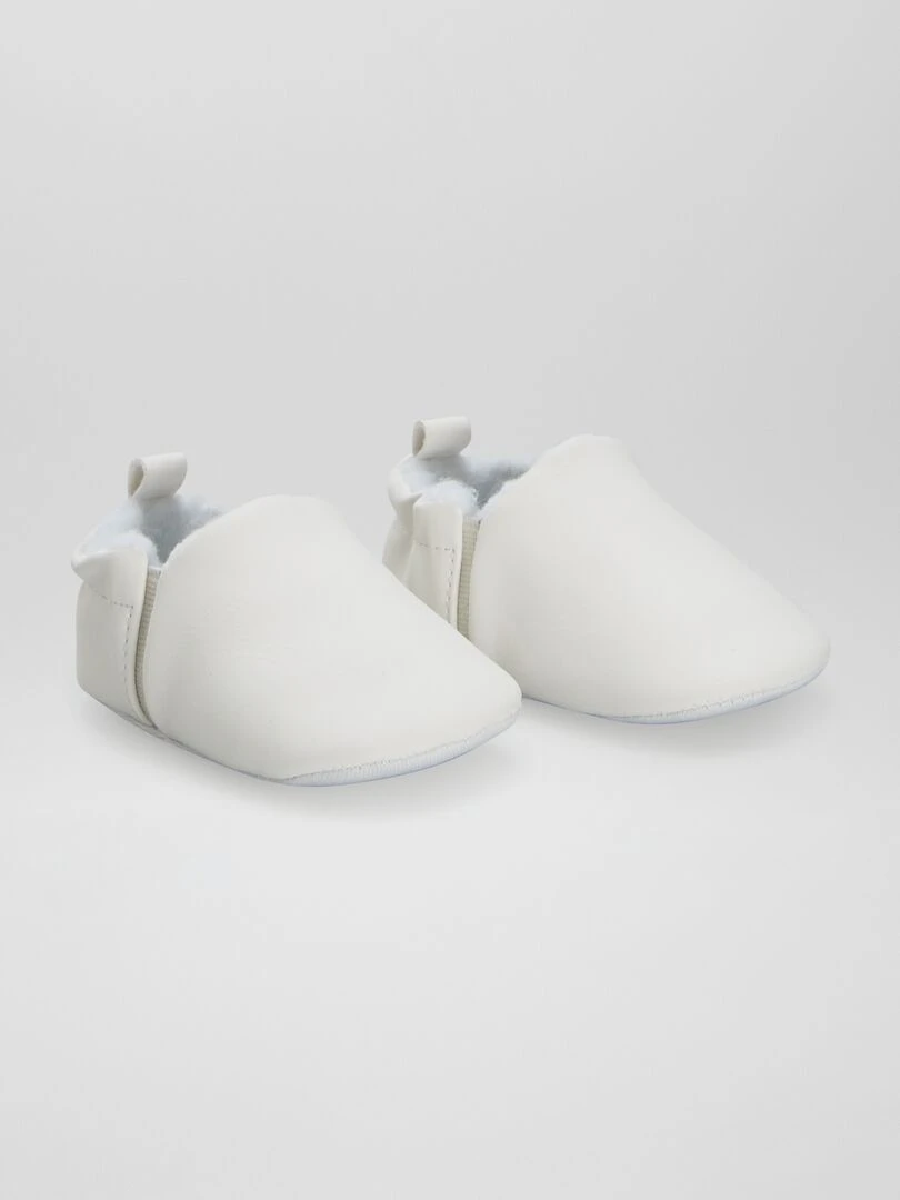 Chaussons en suédine fourrés blanc