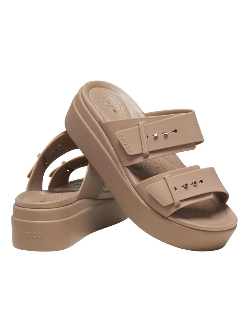 Sandales à Enfiler Crocs Brooklyn Buckle   Marron
