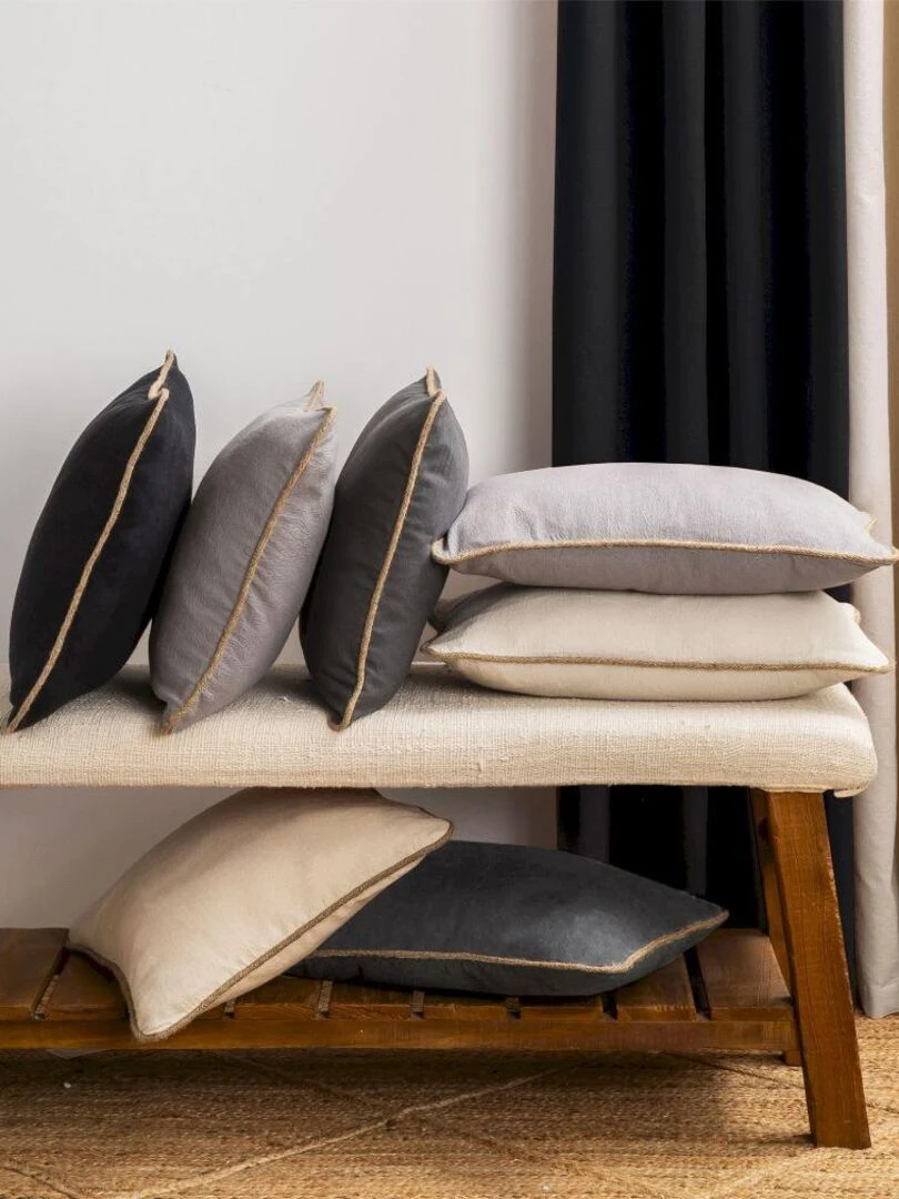 Coussin en coton recyclé avec piping jute 'Deko&co'   Gris foncé