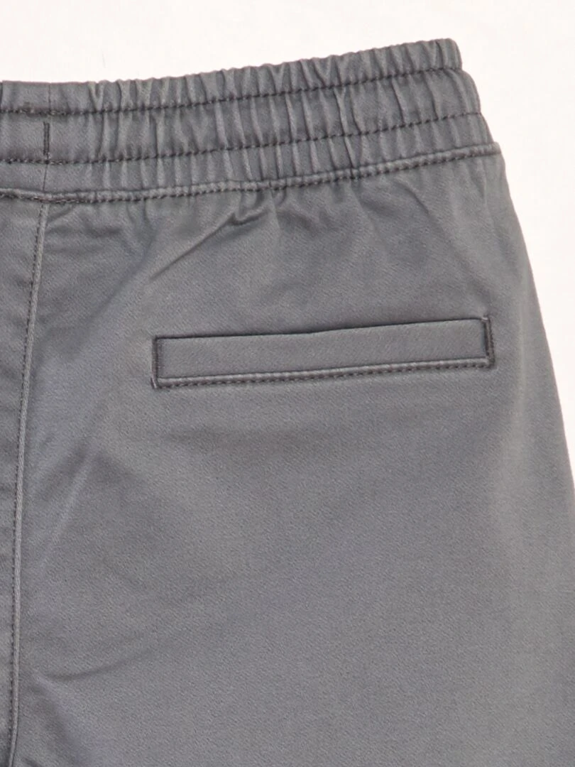 Bermuda à taille élastiquée   Gris foncé