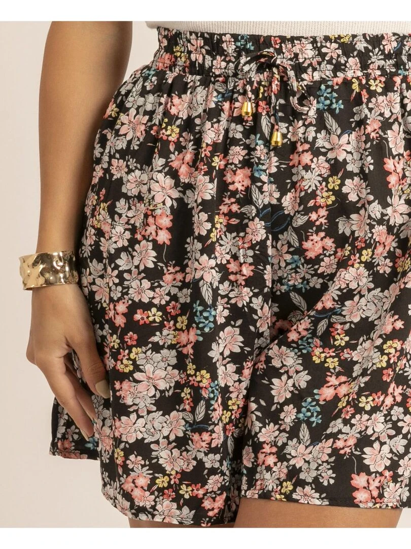 Short large effet jupe motifs XIRONA   Noir