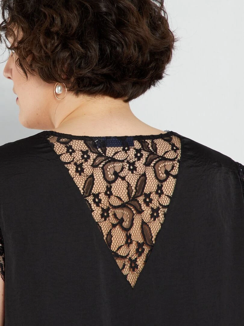 Blouse encolure V avec dentelle   noir