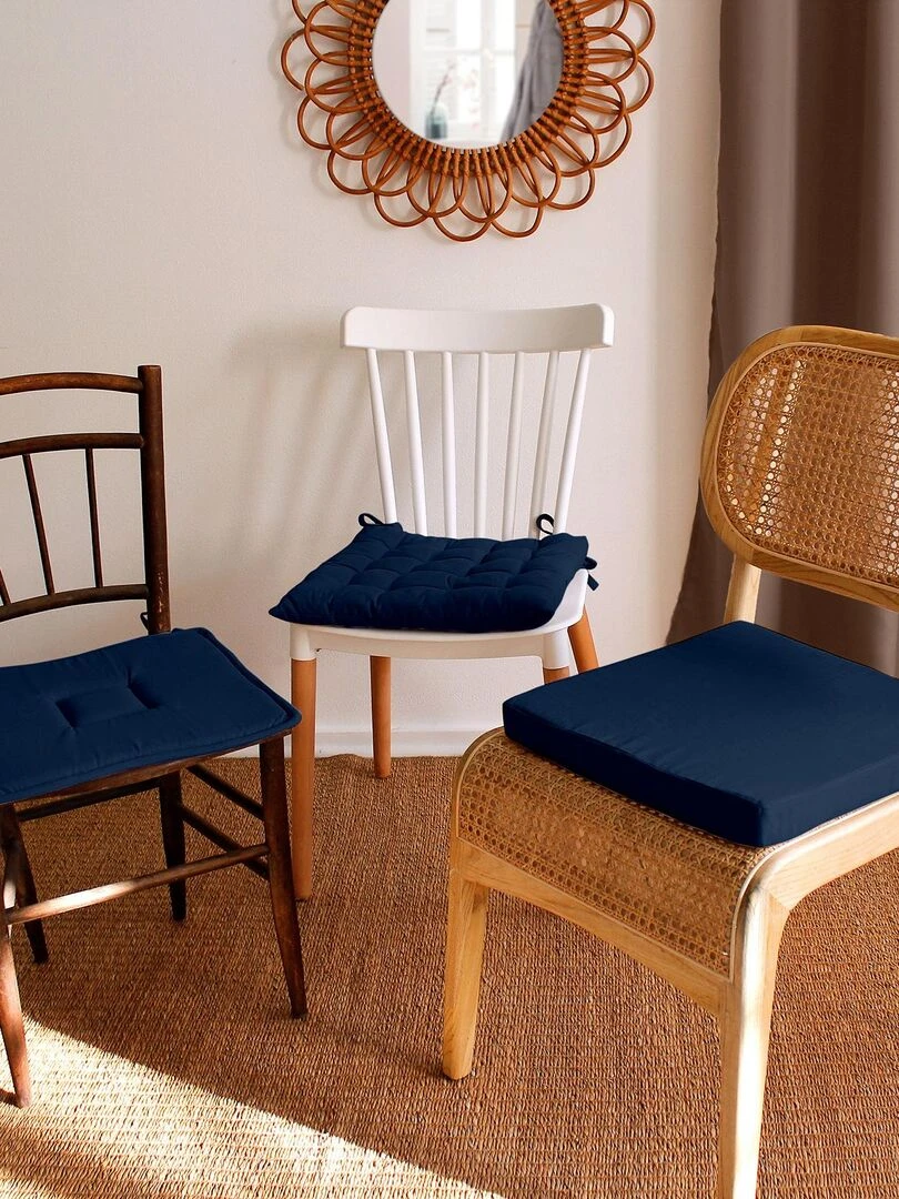 Galette de chaise piquée 16 points en coton et nouettes Bleu marine