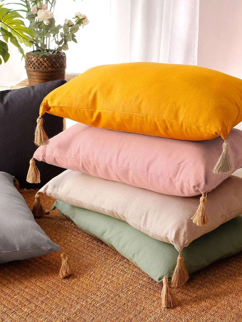 Coussin avec pompons en jute   Vieux rose