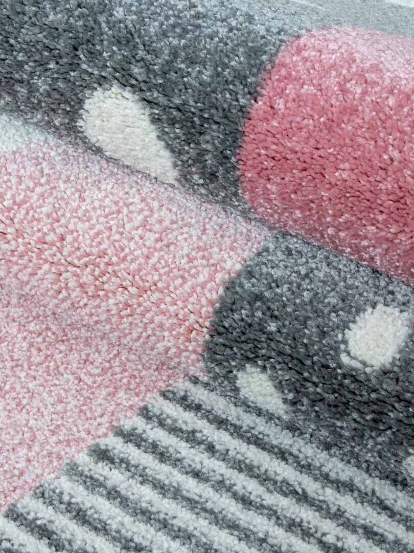 Tapis enfant KID'S HEART en polypropylène doux et soyeux OEKO TEX® Rose