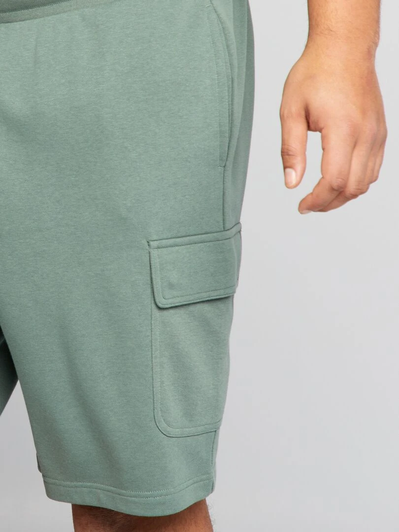 Bermuda avec poches à rabat   Vert