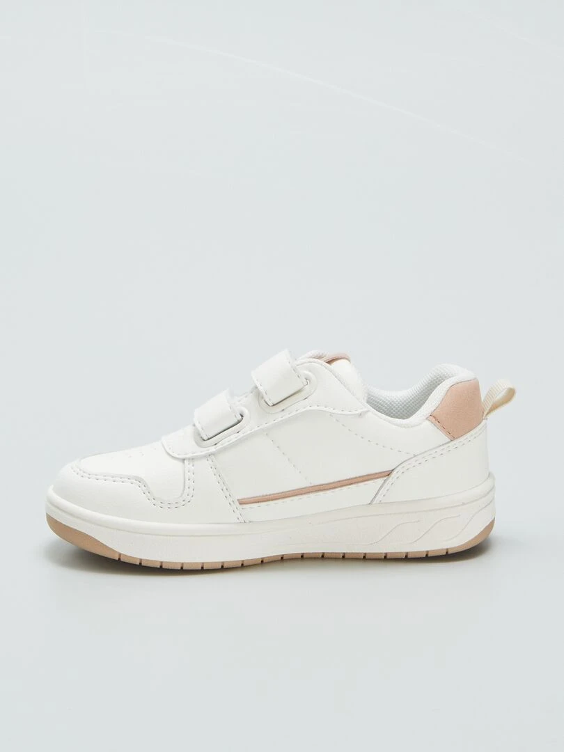 Baskets à scratchs   blanc