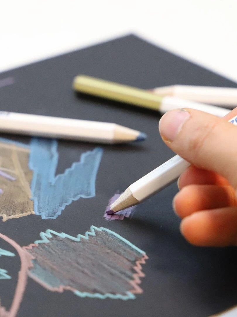 6 crayons de couleur métalliques Minabella   N/A