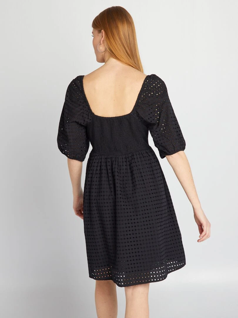 Robe bouffante en broderie ajourée   noir