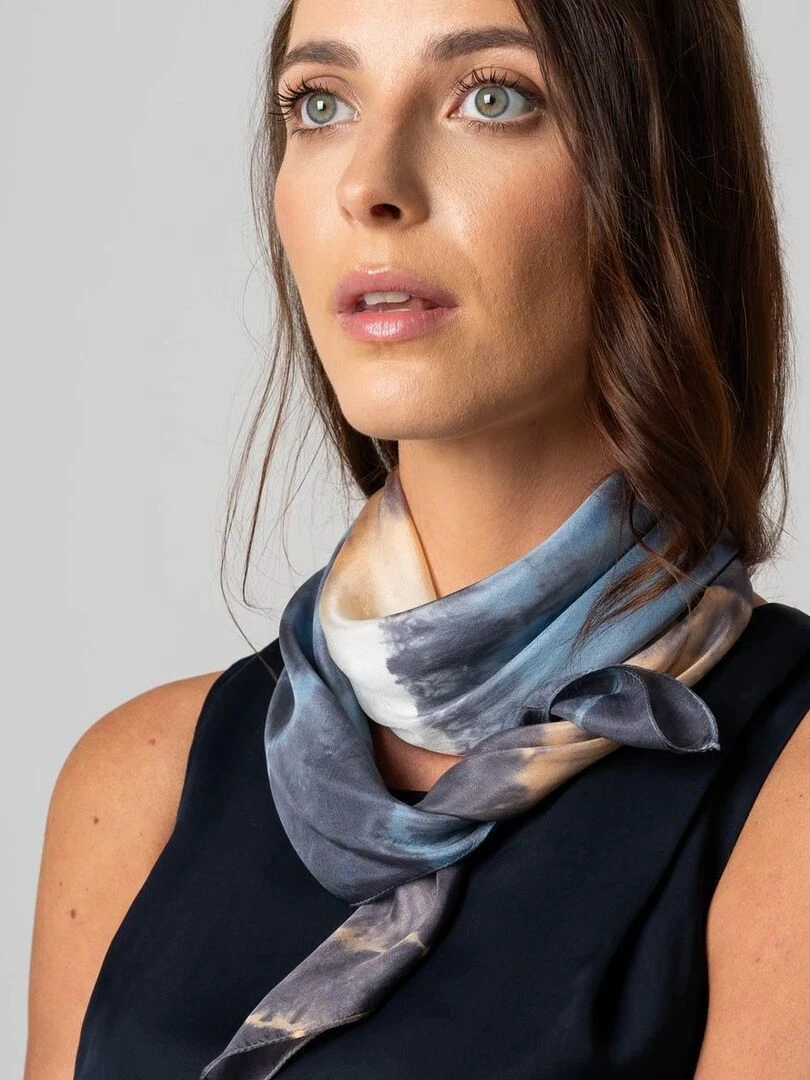 Carré de Soie Tie Dye Tao Artisanat VietNam Bleu