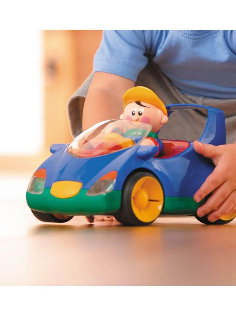 Figurine garçon et voiture sonores   N/A