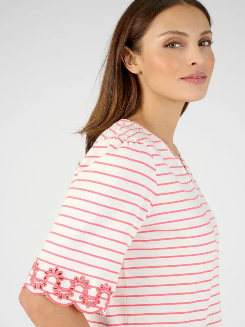 Tee shirt imprimé détails brodés.   Damart   Rouge