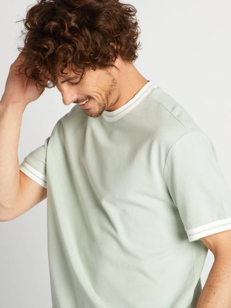 T shirt texturé à liserés contrastants   Bleu clair