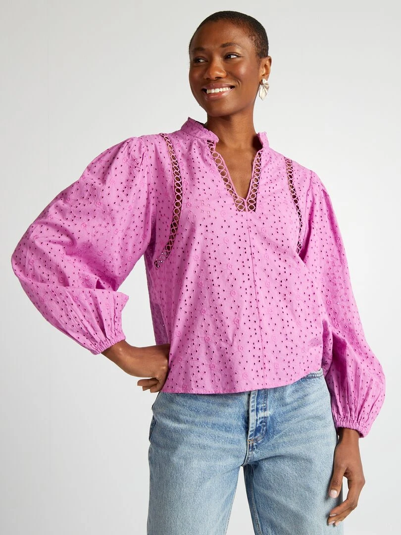 Blouse brodée et ajourée avec col V   Rose