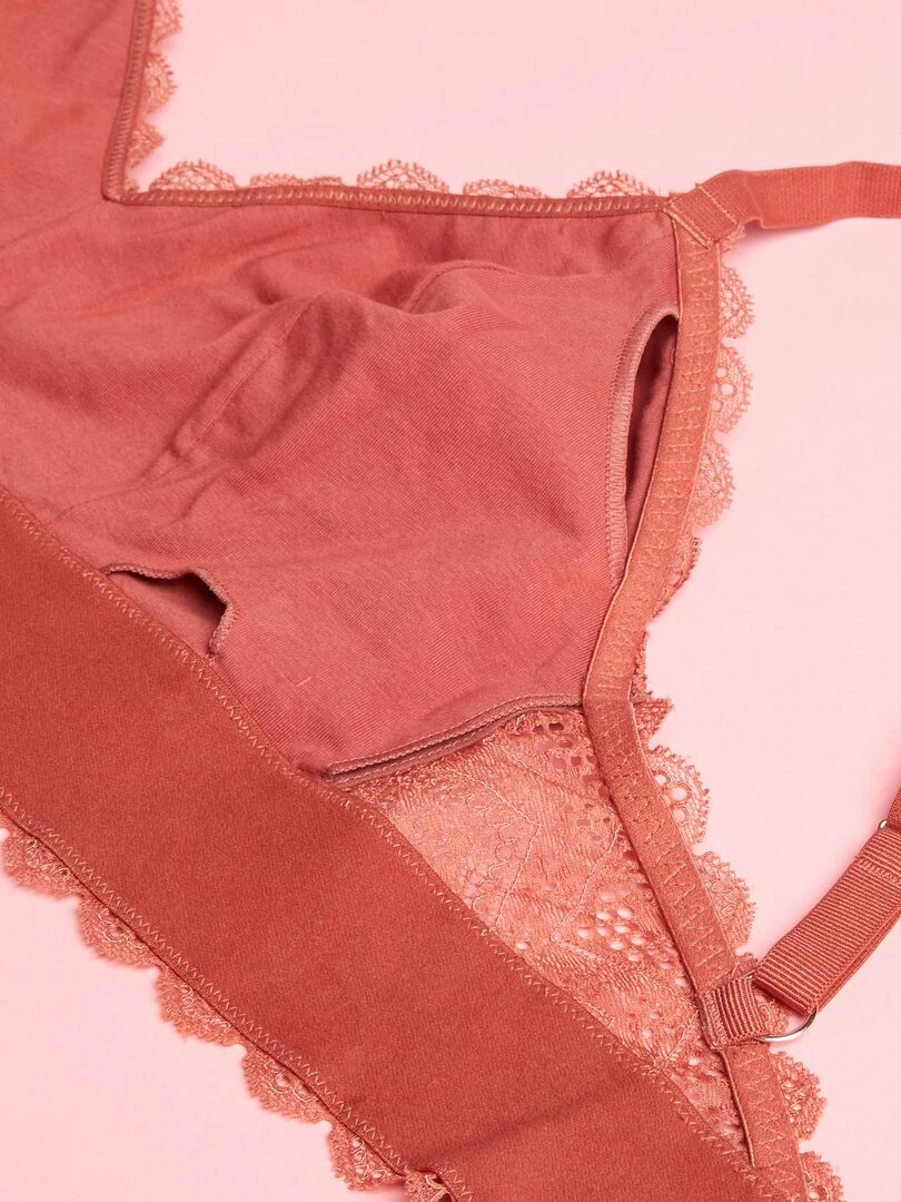 Soutien gorge forme triangle post opératoire   Brique