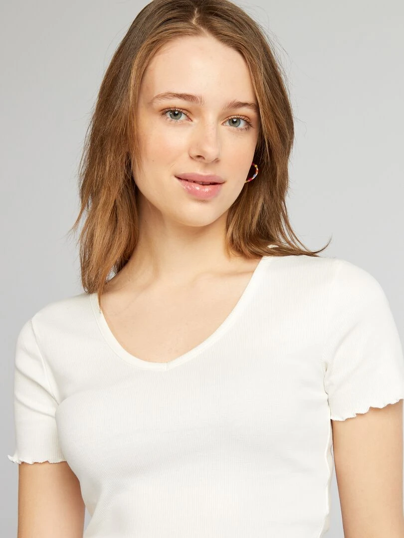 Crop top à bords ondulés   blanc