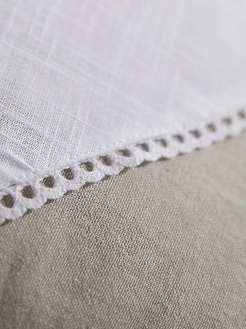 Coussin déhoussable avec pompon 'CHARME' 'TODAY'   Beige