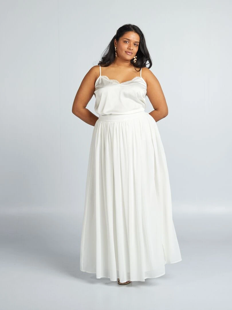 Jupe longue en tulle blanc