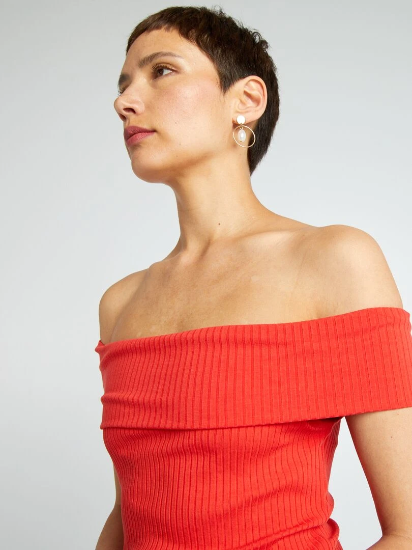 Robe moulante en maille côtelée et col bardot   rouge