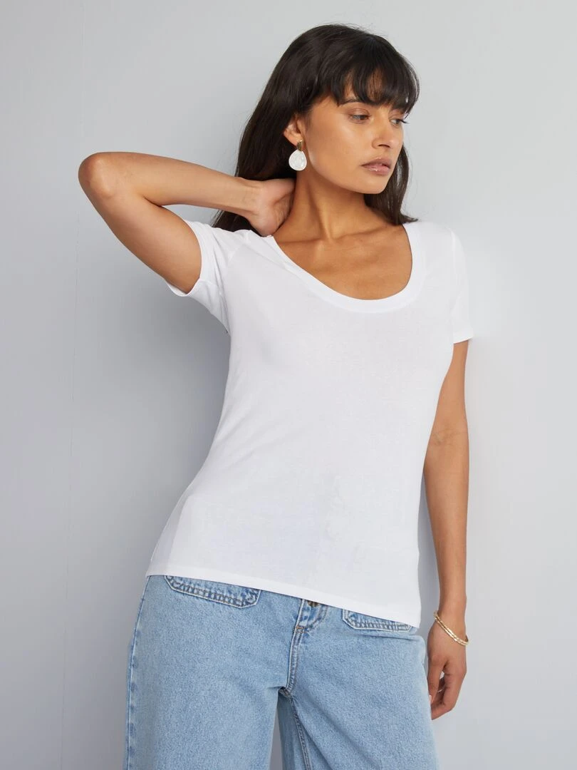 Tee shirt basique avec large encolure   blanc