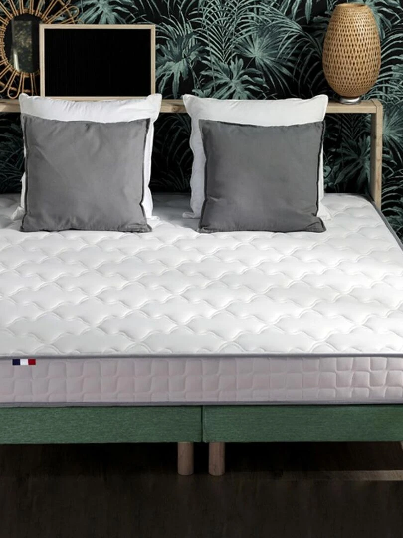 Ensemble Matelas Mousse Haute Résilience CIRRUS + Sommier Made in France   Sommier Vert celadon   Blanc Vert