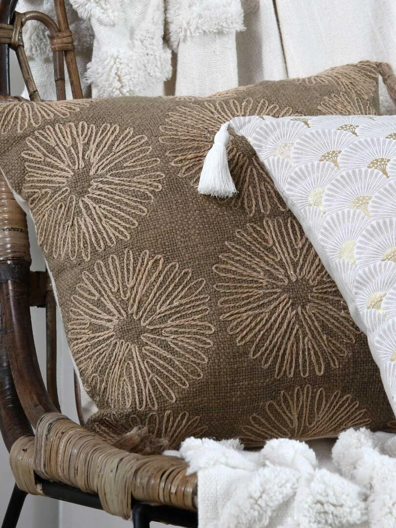 Coussin brodé de fleurs en jute   Marron foncé
