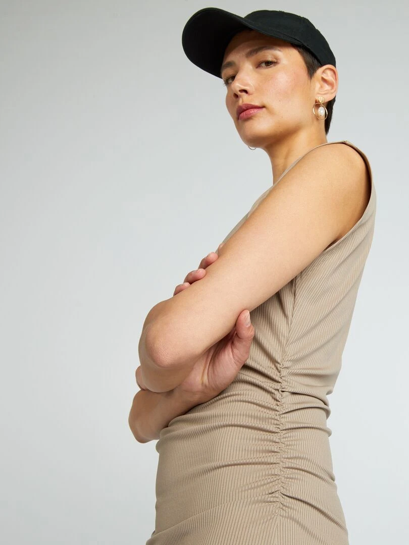 Robe moulante en maille côtelée Beige