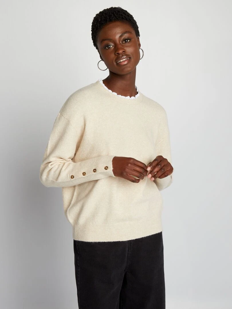 Pull en maille avec col brodé   Beige