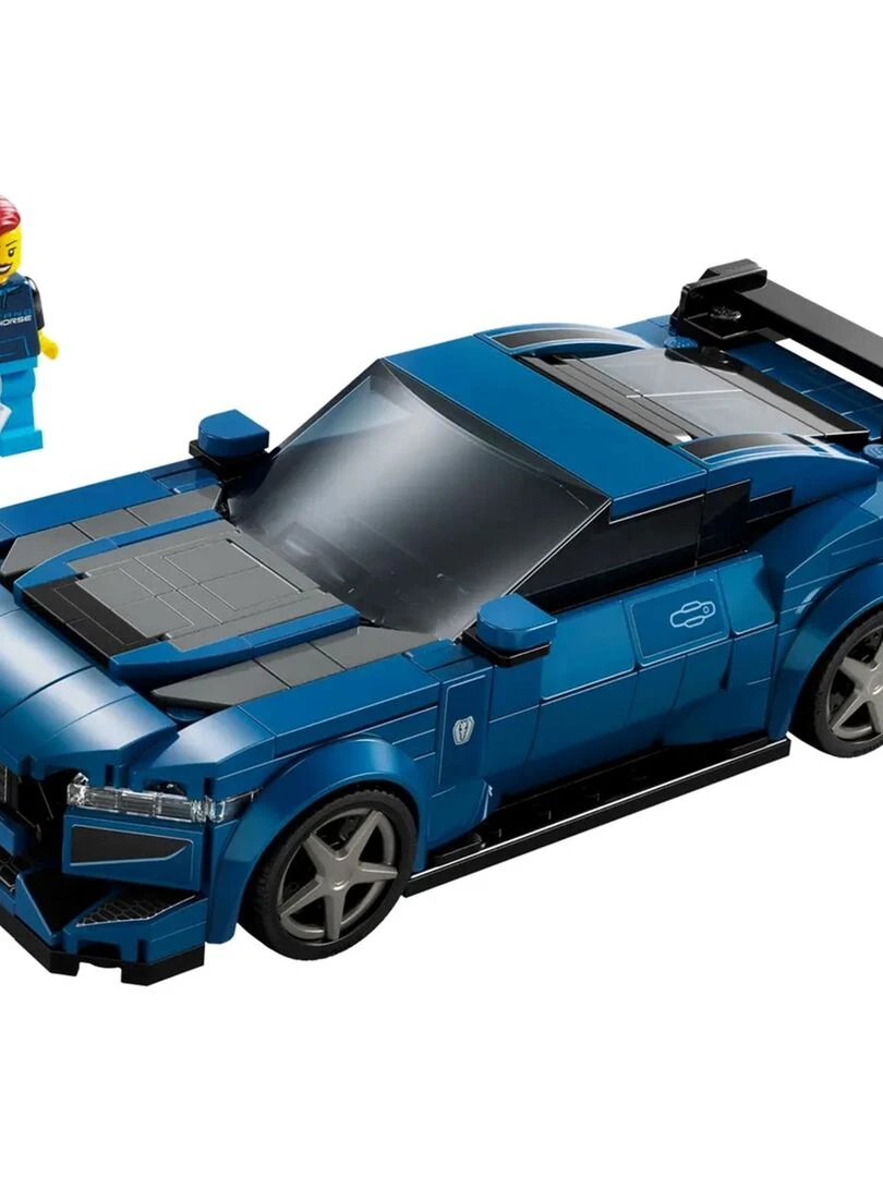 La voiture de sport Ford Mustang Dark Horse   N/A