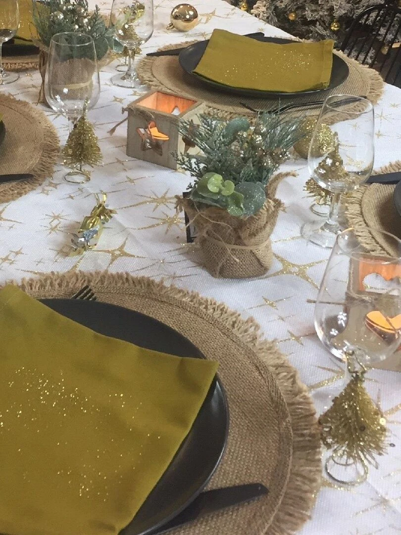 Serviette de table unie et colorée Doré/or