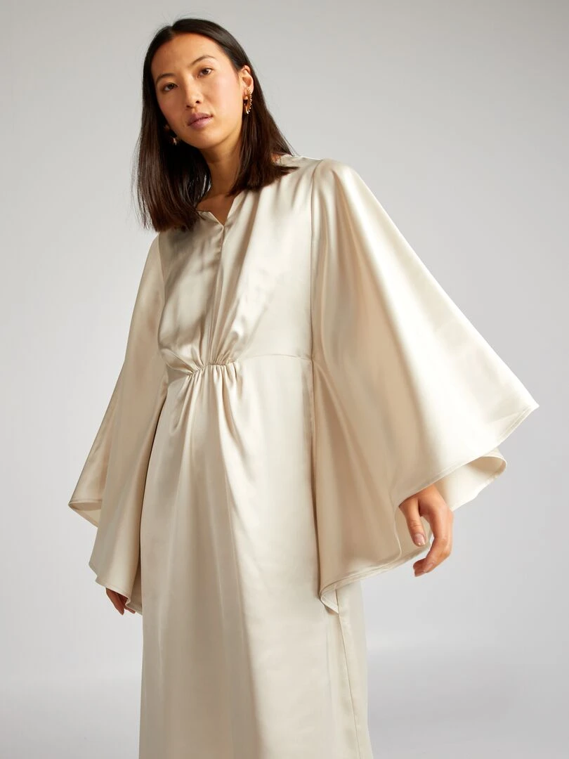 Robe satinée Blanc