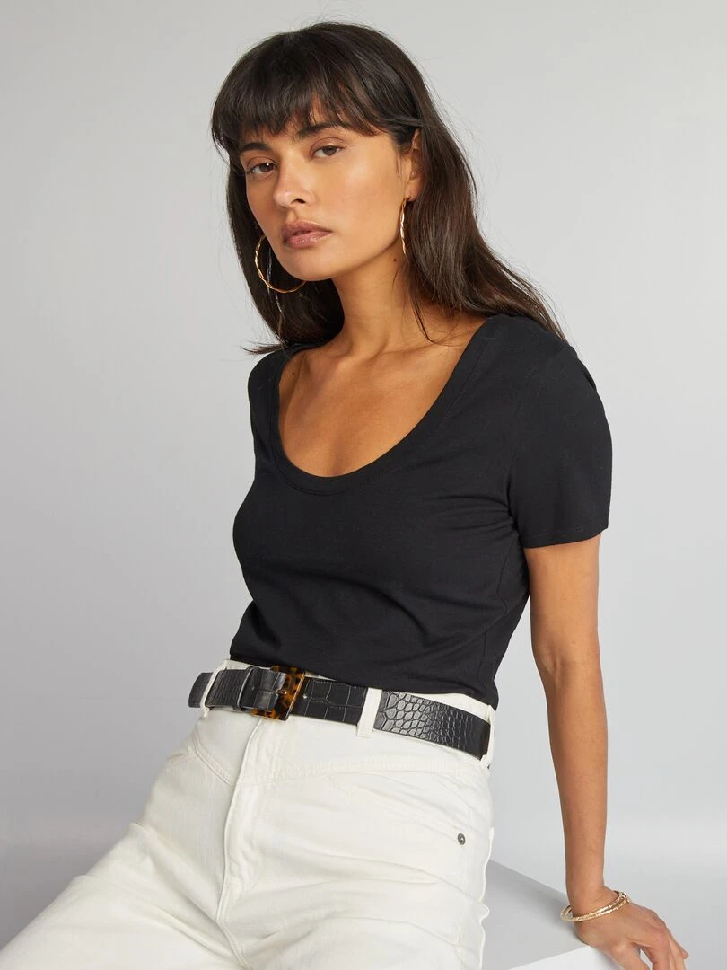 Tee shirt basique avec large encolure noir