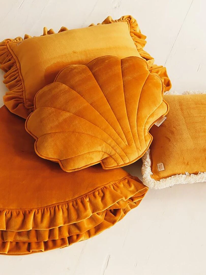 Coussin velours avec volant Moutarde   Jaune moutarde