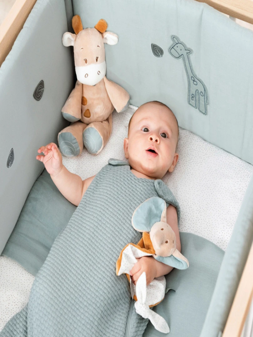 Mini doudou Luna & Axel éléphant (25 cm) Marron