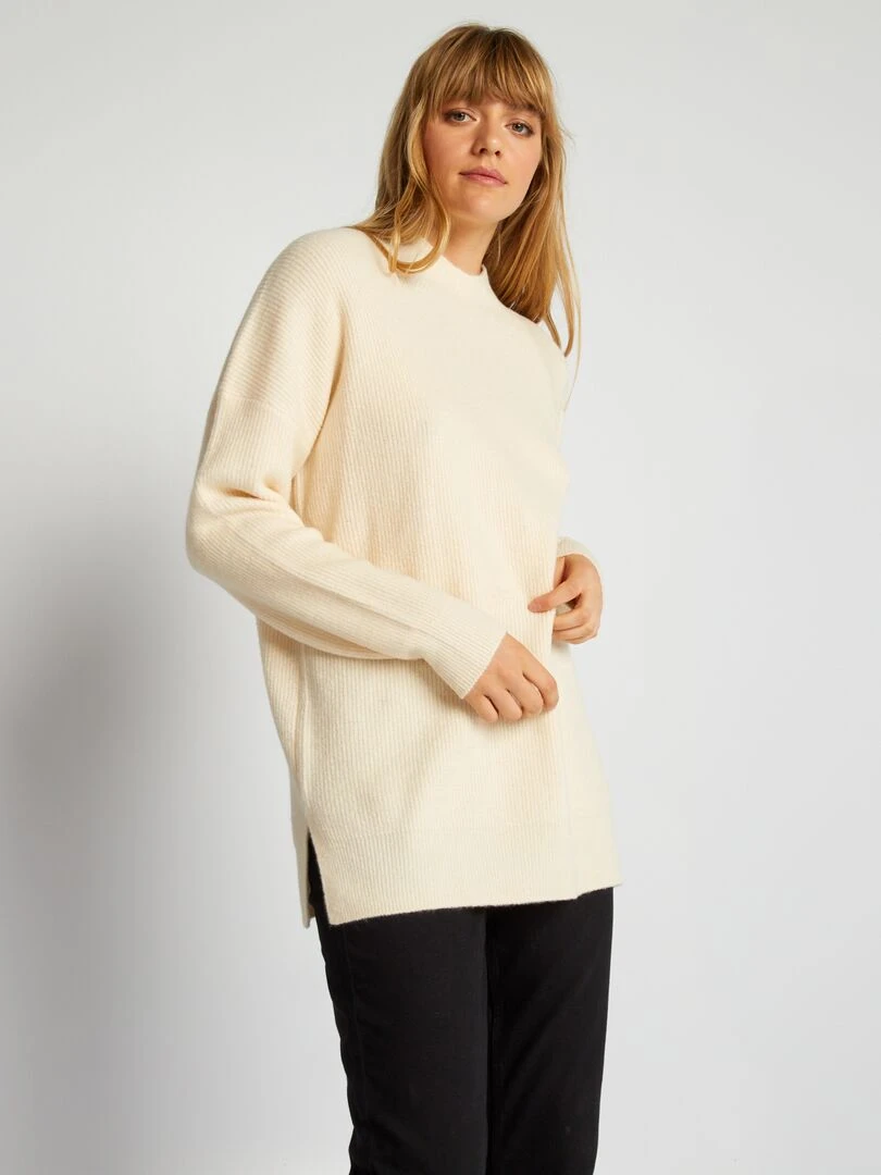 Pull en maille côtelée à col montant   Crème